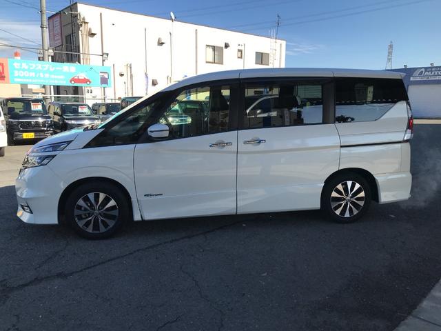 セレナ ハイウェイスター　Ｖセレクション　衝突安全ボディ　Ｉ－ＳＴＯＰ　地ＴＶ　ＶＤＣ　デュアルエアコン　Ａクルーズ　ＬＥＤヘッドライト　バックカメラ　オートライト　ＥＴＣ　３列シート　ＴＶナビ　キーレス　メモリーナビ　フルフラットシート（6枚目）