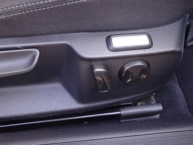 パサートヴァリアント TSIコンフォートライン 純正ナビディスカバープロ バックカメラ 純正17インチアルミホイール 運転席パワーシート アダプティブクルーズコントロール レーンアシスト ブラインドスポットディテクション オプティカルパーキング(14枚目)