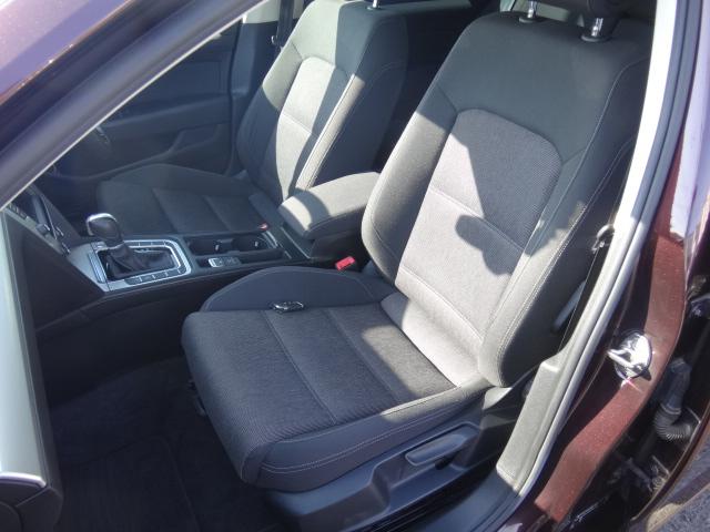 パサートヴァリアント TSIコンフォートライン 純正ナビディスカバープロ バックカメラ 純正17インチアルミホイール 運転席パワーシート アダプティブクルーズコントロール レーンアシスト ブラインドスポットディテクション オプティカルパーキング(18枚目)