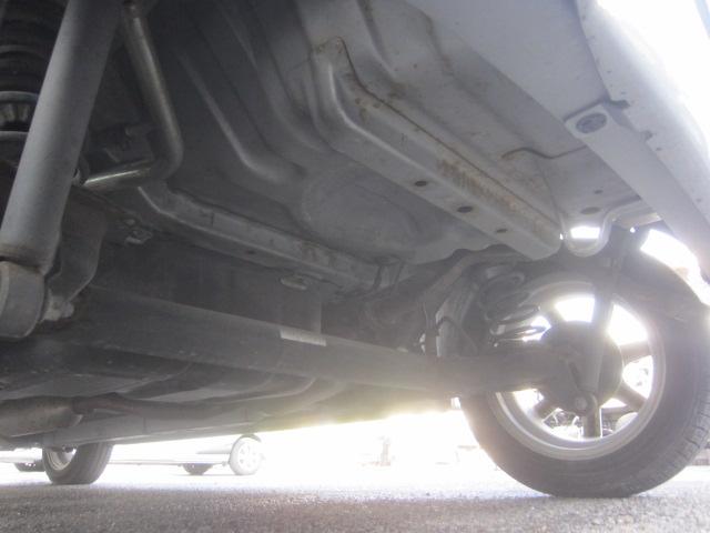 エッセ カスタム　５速マニュアル　タイミングチェーン　キーレス　電格ミラー　ＣＤデッキ　フォグランプ　純正エアロ　純正アルミホイール（32枚目）