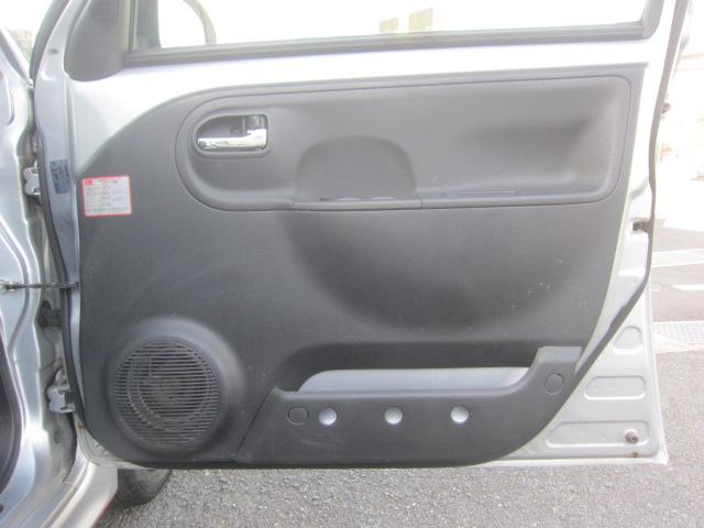 エッセ カスタム　５速マニュアル　タイミングチェーン　キーレス　電格ミラー　ＣＤデッキ　フォグランプ　純正エアロ　純正アルミホイール（34枚目）