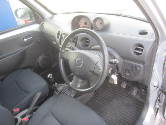 エッセ カスタム　５速マニュアル　タイミングチェーン　キーレス　電格ミラー　ＣＤデッキ　フォグランプ　純正エアロ　純正アルミホイール（35枚目）