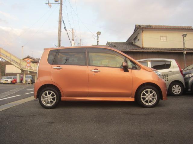 ステラ カスタムＲ　車検Ｒ９年１１月　スマートキー　プッシュスタート　ＥＴＣ車載器　ＣＤデッキ　ベンチシート　タイミングチェーン式　ＨＩＤヘッドライト　フォグランプ　オートエアコン　エアバッグ　パワステ　パワーウィンドウ（5枚目）