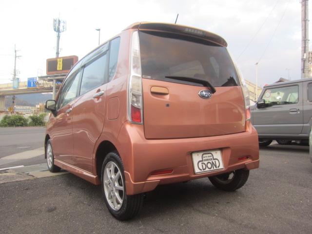 ステラ カスタムＲ　車検Ｒ９年１１月　スマートキー　プッシュスタート　ＥＴＣ車載器　ＣＤデッキ　ベンチシート　タイミングチェーン式　ＨＩＤヘッドライト　フォグランプ　オートエアコン　エアバッグ　パワステ　パワーウィンドウ（10枚目）