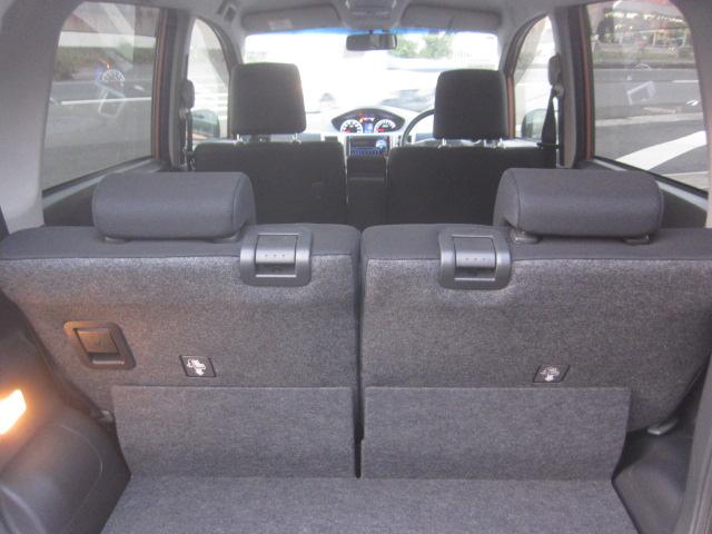 ステラ カスタムＲ　車検Ｒ９年１１月　スマートキー　プッシュスタート　ＥＴＣ車載器　ＣＤデッキ　ベンチシート　タイミングチェーン式　ＨＩＤヘッドライト　フォグランプ　オートエアコン　エアバッグ　パワステ　パワーウィンドウ（19枚目）