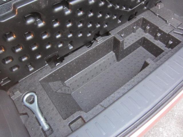 ステラ カスタムＲ　車検Ｒ９年１１月　スマートキー　プッシュスタート　ＥＴＣ車載器　ＣＤデッキ　ベンチシート　タイミングチェーン式　ＨＩＤヘッドライト　フォグランプ　オートエアコン　エアバッグ　パワステ　パワーウィンドウ（57枚目）