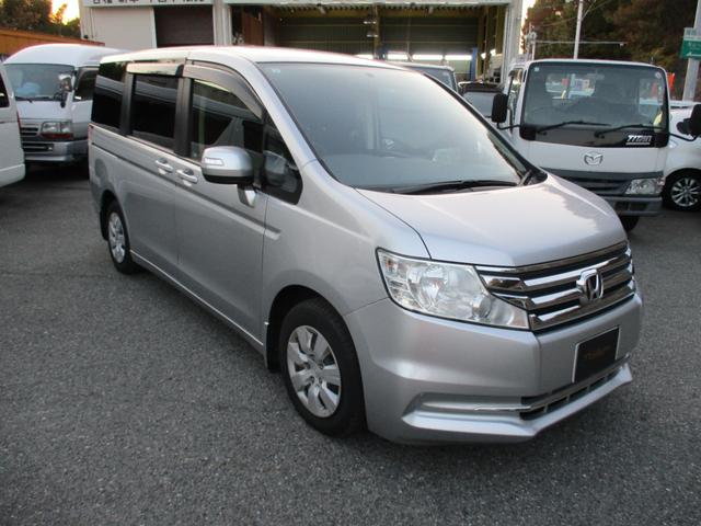 ステップワゴン Ｇ　Ｅセレクション　９インチナビ　スマートキー　フルセグ　両側パワスラ　ディーラー下取り（4枚目）