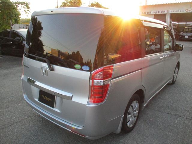 ステップワゴン Ｇ　Ｅセレクション　９インチナビ　スマートキー　フルセグ　両側パワスラ　ディーラー下取り（7枚目）