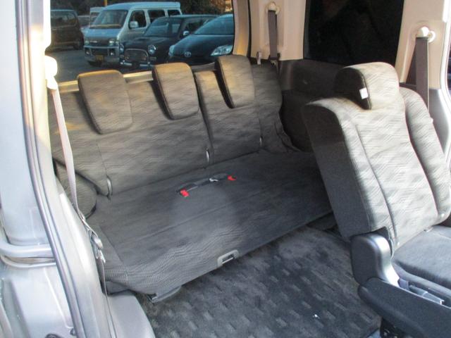 ステップワゴン Ｇ　Ｅセレクション　９インチナビ　スマートキー　フルセグ　両側パワスラ　ディーラー下取り（11枚目）