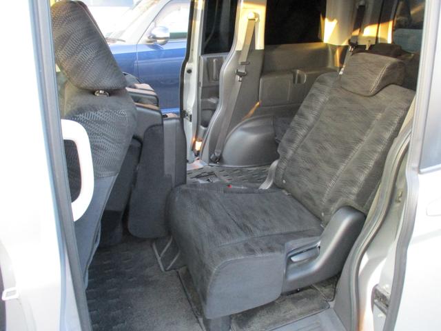 ステップワゴン Ｇ　Ｅセレクション　９インチナビ　スマートキー　フルセグ　両側パワスラ　ディーラー下取り（16枚目）