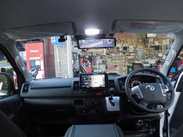 ハイエースバン ＤＸ　リアエアコン／リアヒーター付き　９インチフローティングナビ　ＣＤ／ＤＶＤ　Ｂｌｕｅｔｏｏｔｈ　ＥＴＣ２．０　インナーミラー型ドラレコ　シートカバー　ベッドキット　リアスモークフィルム（11枚目）