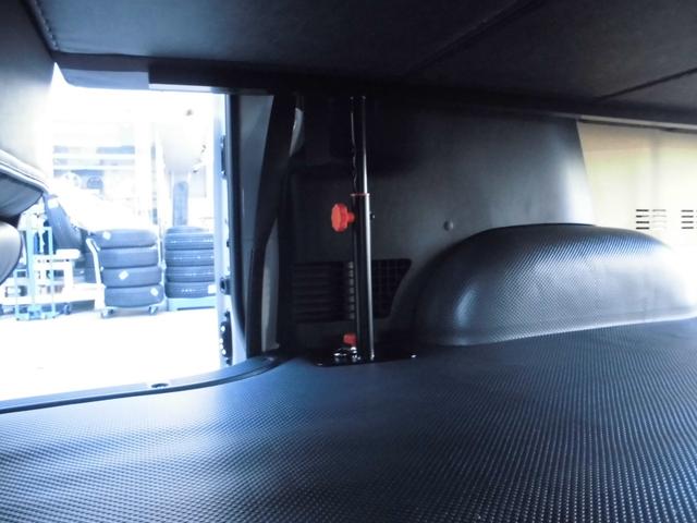 ハイエースバン ＤＸ　リアエアコン／リアヒーター付き　９インチフローティングナビ　ＣＤ／ＤＶＤ　Ｂｌｕｅｔｏｏｔｈ　ＥＴＣ２．０　インナーミラー型ドラレコ　シートカバー　ベッドキット　リアスモークフィルム（29枚目）