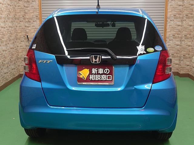 フィット G 禁煙車 スマートセレクション ナビ ワンセグTV バックカメラ スマートキー ETC 電動格納ドアミラー プライバシーガラス Wエアバッグ ABS ドライブレコーダー HIDヘッドライト(6枚目)