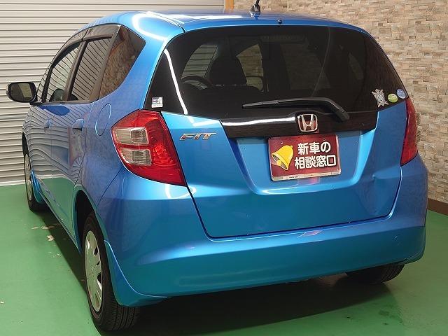 フィット G 禁煙車 スマートセレクション ナビ ワンセグTV バックカメラ スマートキー ETC 電動格納ドアミラー プライバシーガラス Wエアバッグ ABS ドライブレコーダー HIDヘッドライト(7枚目)