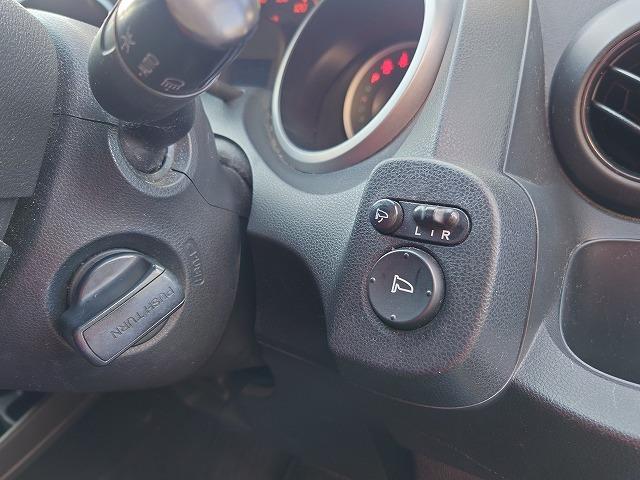 フィット G 禁煙車 スマートセレクション ナビ ワンセグTV バックカメラ スマートキー ETC 電動格納ドアミラー プライバシーガラス Wエアバッグ ABS ドライブレコーダー HIDヘッドライト(19枚目)