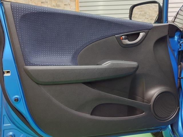 フィット G 禁煙車 スマートセレクション ナビ ワンセグTV バックカメラ スマートキー ETC 電動格納ドアミラー プライバシーガラス Wエアバッグ ABS ドライブレコーダー HIDヘッドライト(28枚目)