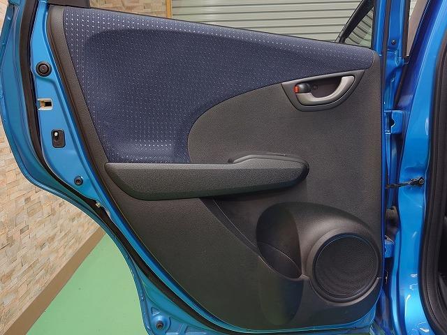 フィット G 禁煙車 スマートセレクション ナビ ワンセグTV バックカメラ スマートキー ETC 電動格納ドアミラー プライバシーガラス Wエアバッグ ABS ドライブレコーダー HIDヘッドライト(29枚目)