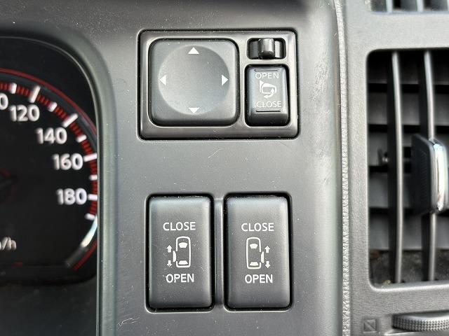 セレナ ハイウェイスター　Ｖセレクション　両側電動スライドドア・ナビ・ＴＶ・ＥＴＣ・ＨＩＤヘッドライト・ＣＤ／ＤＶＤ・スマートキー（13枚目）