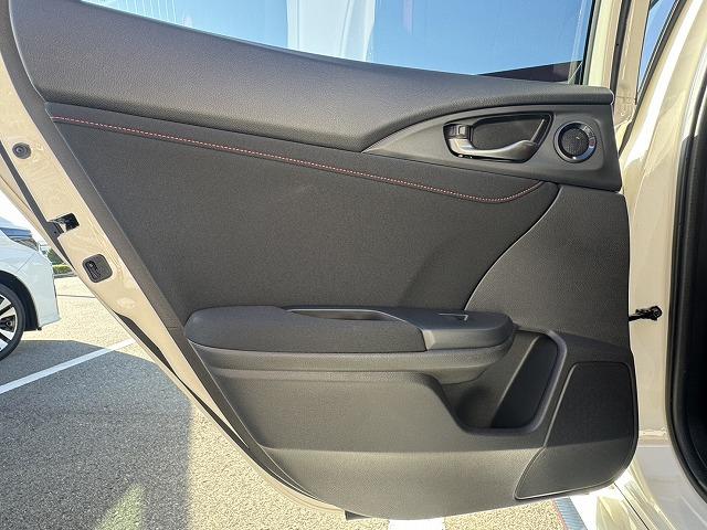 シビック タイプR 1オーナ/カスタム約150万/BLITZ車高調/TE37/BLITZレーシングラジエーター/Spoonローテンプサーモ/HKS(マフラー・エアインテーク・RタイプICキット・ICパイピングキット)(29枚目)