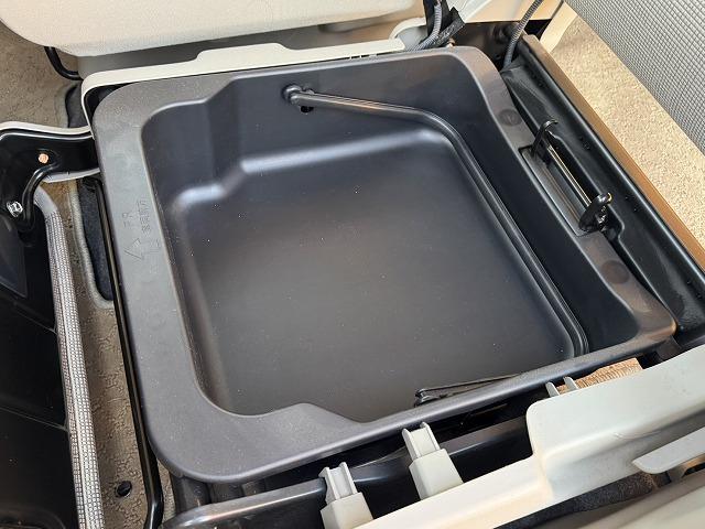 スペーシア ハイブリッドＸ　１オーナー／禁煙車／両側電動スライド／バックカメラ／ＬＥＤヘッドライト／シートヒーター／フルセグＴＶ／Ｂｌｕｅｔｏｏｔｈ／ＣＤ・ＤＶＤ／ＥＴＣ／衝突軽減ブレーキ／スマートキー／電動格納ミラー（28枚目）