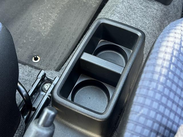 アルト Ｆ　マニュアルモード付きＡＴ・横滑り防止・ＣＤ・ＡＭ／ＦＭ・キーレス（13枚目）