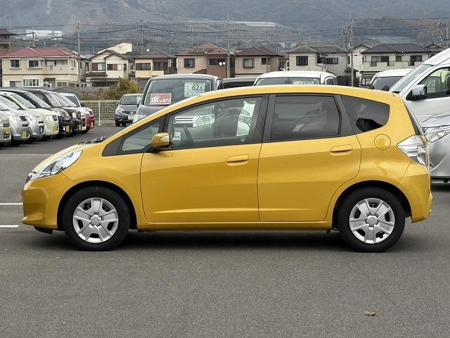 フィットハイブリッド CD・キーレス・クルコン・ステアリングリモコン・アイドリングストップ(26枚目)