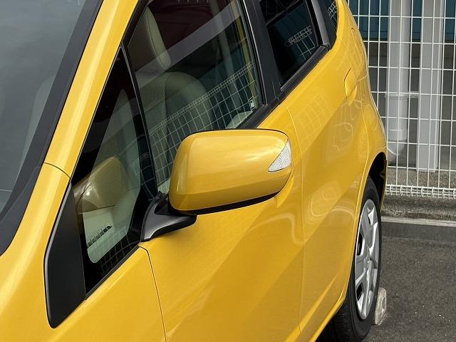 フィットハイブリッド CD・キーレス・クルコン・ステアリングリモコン・アイドリングストップ(30枚目)