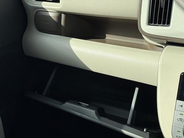 ムーヴキャンバス Xリミテッドメイクアップ SAIII 両側電動スライド・バックカメラ・純正ナビ・フルセグTV・Bluetooth・ETC・スマートキー(16枚目)