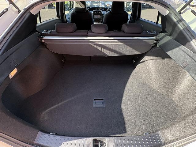 プリウス Ｓセーフティプラス　ＬＥＤヘッドライト・バックカメラ・デジタルインナーミラー・レーダークルーズ・障害物センサー・フォグライト・衝突軽減ブレーキ・フルセグＴＶ・Ｂｌｕｅｔｏｏｔｈ・メモリーナビ・ＥＴＣ・スマートキー（22枚目）