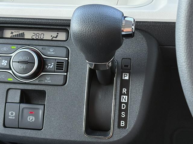 ムーヴキャンバス ストライプスＧ　両側電動スライド・ＬＥＤヘッドライト・シートヒーター・オートハイビーム・フォグライト・障害物センサー・衝突軽減ブレーキ・ステアリングリモコン・電動パーキングブレーキ・スマートキー（6枚目）