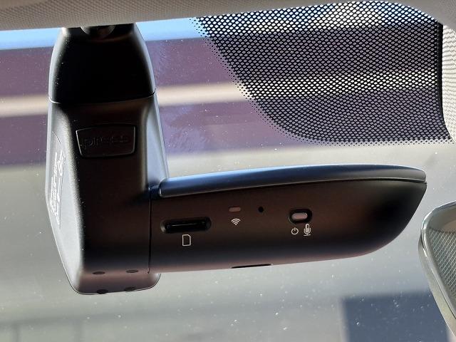 Ｑ３ ３５ＴＦＳＩアドバンスド　全方位モニタ・ＬＥＤヘッドライト・パワーバックドア・シートヒーター・白革シート・ＥＴＣ２．０・スマートキー・アイドリングストップ・電動格納ドアミラー・純正アルミホイール（17枚目）