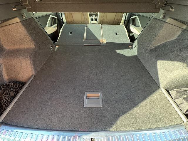 Ｑ３ ３５ＴＦＳＩアドバンスド　全方位モニタ・ＬＥＤヘッドライト・パワーバックドア・シートヒーター・白革シート・ＥＴＣ２．０・スマートキー・アイドリングストップ・電動格納ドアミラー・純正アルミホイール（23枚目）