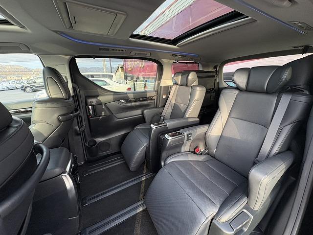 アルファード ２．５Ｓ　Ｃパッケージ　禁煙車・ムーンルーフ・両側パワースライド・モデリスタエアロ・ＬＥＤヘッドライト・ＢＳＭ・デジタルミラー・電動リアゲート・後席モニター・シートベンチレーション／ヒーター・ＥＴＣ・スマートキー（26枚目）