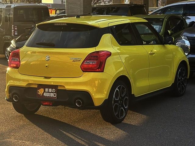 スイフトスポーツ ベースグレード　全方位モニタ・ＬＥＤヘッドライト・シートヒーター・レーダークルーズ・フルセグＴＶナビ・Ｂｌｕｅｔｏｏｔｈ・ＥＴＣ・スマートキー・ステアリングリモコン・衝突軽減ブレーキ・レーンキープアシスト・純正ＡＷ（2枚目）