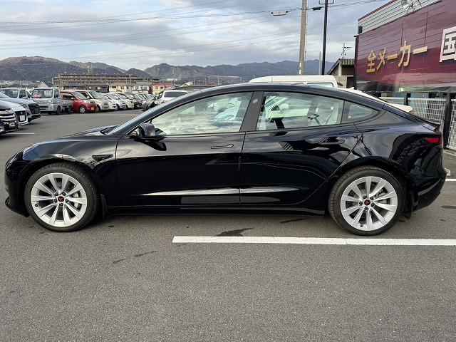 モデル３ ロングレンジ　ＡＷＤ　ワンオーナー／禁煙車／オートパイロット／白革シート／ガラスルーフ／ＥＴＣ２．０／全方位カメラ／ハンドルヒーター／シートヒーター／オートパイロット／カードキー（42枚目）