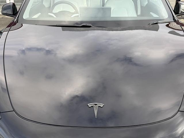 モデル３ ロングレンジ　ＡＷＤ　ワンオーナー／禁煙車／オートパイロット／白革シート／ガラスルーフ／ＥＴＣ２．０／全方位カメラ／ハンドルヒーター／シートヒーター／オートパイロット／カードキー（47枚目）