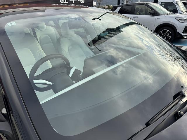 モデル３ ロングレンジ　ＡＷＤ　ワンオーナー／禁煙車／オートパイロット／白革シート／ガラスルーフ／ＥＴＣ２．０／全方位カメラ／ハンドルヒーター／シートヒーター／オートパイロット／カードキー（51枚目）