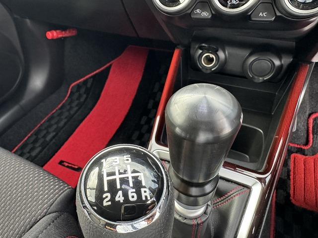 スイフトスポーツ ベースグレード　純正フルエアロ／Ｄプレイオーディオ／フルエアロ／ディスプレイオーディオ／ＢＴ／スマホ連携／バックカメラ／レーダークルーズコントロール／ミラー型ドラレコ／シートヒータ／スマートキー／ＬＥＤヘッドライト（8枚目）