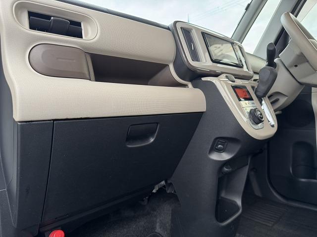 ムーヴキャンバス ＸメイクアップＳＡＩＩ　ワンオーナー　／禁煙車／フルセグＴＶ／ナビ／Ｂｌｕｅｔｏｏｔｈ／バックカメラ／ＣＤ／ＤＶＤ／フォグライト／衝突軽減ブレーキ／スマートキー／両側スライドドア（17枚目）