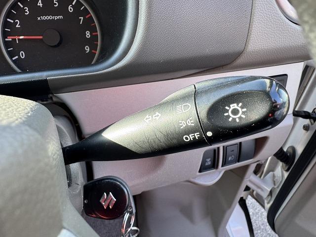 エブリイワゴン ＰＺターボスペシャル　両側電動スライド／オートステップ／キーレス／ナビ／ＴＶ／１４インチアルミ／ＣＤ／ＤＶＤ／ＥＴＣ／フォグライト／ＨＩＤヘッドライト／オートエアコン／ターボ（10枚目）