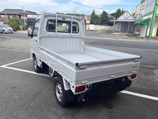 サンバートラック ＴＢ　／４ＷＤ／エアコン／パワステ／５速（5枚目）