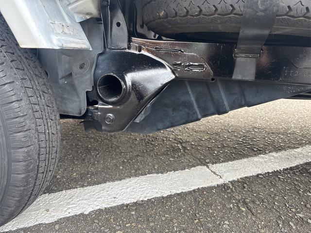 サンバートラック ＴＢ　／４ＷＤ／エアコン／パワステ／５速（22枚目）