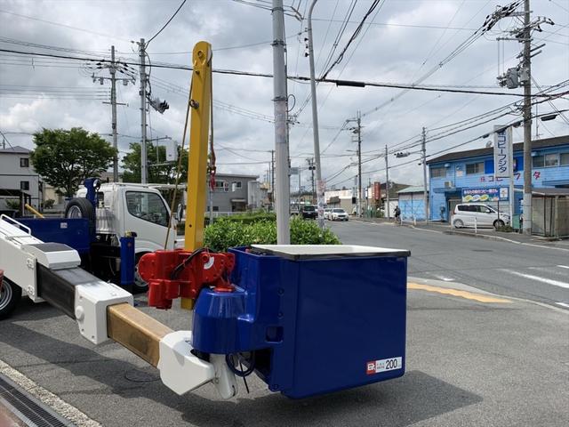 　スカイマスター　アイチＳＨ１４０　絶縁タイプ（電工仕様）作業床最大地上高１４ｍ　最大積載荷重２００ｋｇ　アウトリガー張り出し３３５０ｍｍ　絶縁バケット　絶縁ブーム　ＥＴＣ　ウィンチ用バッテリー(18枚目)