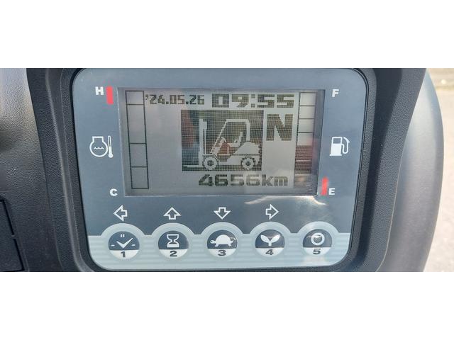 日本 　ユニキャリア　２．５ｔ　ディーゼルエンジン　ＡＴ車　サイドシフト　２５３７時間　前後新品タイヤ　２０１７年式　ＦＨＤ２５Ｔ５　フォークリフト（24枚目）