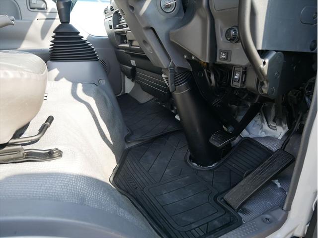 エルフトラック 3t高床強化ダンプ 5速マニュアル/3ペダル アオリ一方開仕様 新明和製(DR2-0110SY) ETC HSA(坂道発進補助装置)中間ピン2ヶ DPD(ディーゼル粒子拡散装置) ASR(駆動防滑装置)タレゴム新調 フロントフォグランプ(21枚目)