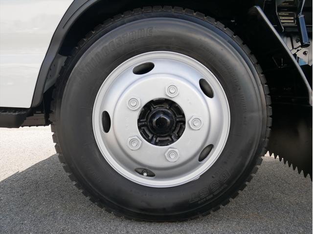 エルフトラック 3t高床強化ダンプ 5速マニュアル/3ペダル アオリ一方開仕様 新明和製(DR2-0110SY) ETC HSA(坂道発進補助装置)中間ピン2ヶ DPD(ディーゼル粒子拡散装置) ASR(駆動防滑装置)タレゴム新調 フロントフォグランプ(33枚目)