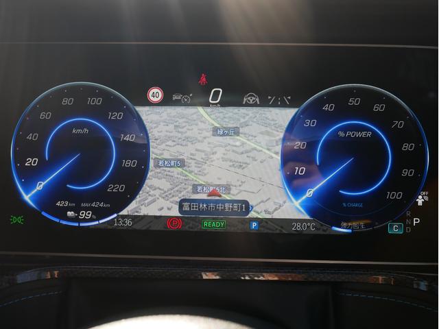Ｇクラス Ｇ５８０　ウィズＥＱテクノロジーエディション１　ＬＥＤ照明付き電動オートステップ　トランク＆全ドアイージークローザーＫＩＴ　オンオフスイッチ付きＴＶキャンセラー装備　ユピテル製レーダー探知機＆前後ドラレコ　ガラスコーティング＆断熱フィルム施工済み（18枚目）