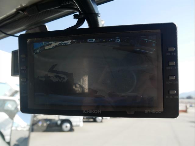 エルフトラック プレス式パッカー車　連続スイッチ　ターボ　３．０５ｔ　塵芥車　プレス式　極東製（ＧＢ４３－２７－Ｓ）４．３立米　６速マニュアル／３ペダル　　汚水タンク　ＨＳＡ（坂道発進補助装置）　横滑り防止装置　カラーバックモニター（35枚目）