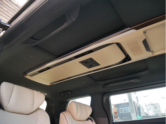 アルファードハイブリッド エグゼクティブラウンジ　登録済未使用車　寒冷地仕様　ニュートラルベージュ　ユニバーサルステップ　モデリスタエアロパーツセット　１９インチアルミホイール　デジタルインナーミラー　おくだけ充電　エグゼクティブフロアマットセット（29枚目）