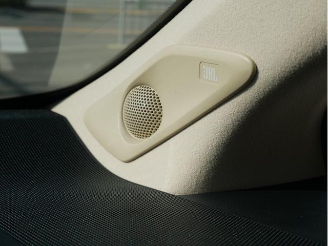 アルファードハイブリッド エグゼクティブラウンジ　登録済未使用車　寒冷地仕様　ニュートラルベージュ　ユニバーサルステップ　モデリスタエアロパーツセット　１９インチアルミホイール　デジタルインナーミラー　おくだけ充電　エグゼクティブフロアマットセット（39枚目）